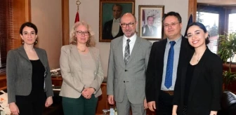 İsveç Büyükelçi Vekili Anadolu Üniversitesi'ni Ziyaret Etti