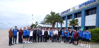 Trabzonspor U19 Takımı Şampiyonluk Kutlamalarıyla Trabzon'a Döndü
