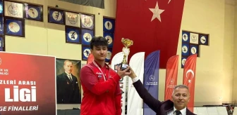 Bilecikli Sporcu Arda Arabacı Masa Tenisi Turnuvası'ndan Bronz Madalya İle Döndü
