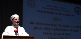 Diyanet İşleri Başkanı Ali Erbaş, Pendik Kız Anadolu İmam Hatip Lisesi'nde öğrencilere hitap etti