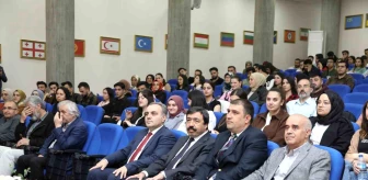 Erciyes Üniversitesi'nde 'Uluslararası Medeniyet Krizinde Aile ve Gençlik' konulu konferans düzenlendi