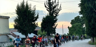 Erzin'de bisikletliler sessiz sürüşle anıldı
