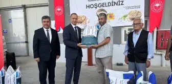 Tarsus'ta Çiftçilere Hibe Destekli Soya Tohumu Dağıtıldı