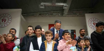 Hakkari Valisi Ali Çelik, 'Biz Birlikte Varız' etkinliğine katıldı