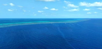 Güney Çin Denizi'ndeki Huangyan Adası'nın Havadan Drone Görüntüleri