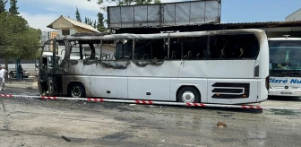 Antalya Kepez'te bir otobüs yandı