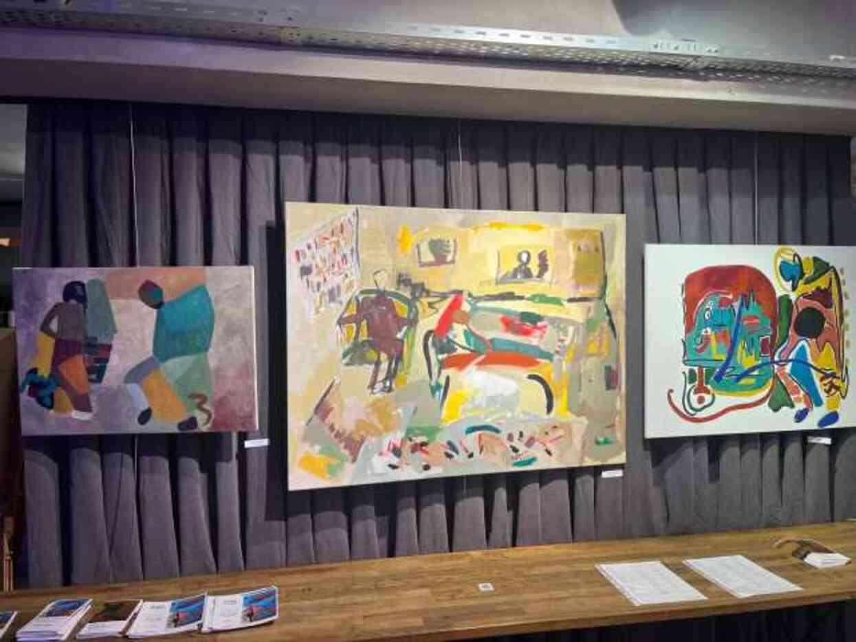 Hüner Aydın'ın 'İçeriden Dışarıya/Dışarıdan İçeriye' Sergisi Sanat Severlerle Buluştu!