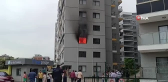 İzmir'de 8 katlı sitede yangın paniği: Çocuk odası alevlere teslim oldu