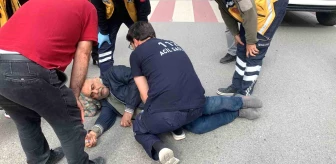 Karaman'da Yaya Geçidinde Yaşlı Adam Kamyonetin Çarpması Sonucu Yaralandı