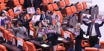 Kobani Davası kararlarına DEM Parti'den Meclis'te tepki! Sıralara vurdular