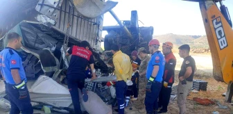 Gaziantep-Şanlıurfa Otoyolu'nda feci kaza: 2 kişi hayatını kaybetti