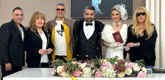 Beşiktaş Evlendirme Dairesi'nde Ünlü Şahitlerle Nikah Töreni