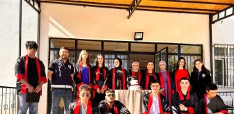 Tunceli'de lise öğrencileri mezuniyet programına polisleri de davet etti