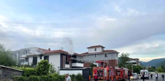 Sakarya'da İki Katlı Evde Yangın Çıktı