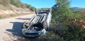 Afyonkarahisar'da araç takla attı: 3 kişi yaralandı