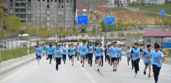 Yüksekova'da Gençlik Haftası etkinlikleri kapsamında Gençlik Koşusu düzenlendi