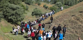 Bingöl'de Gençlik Haftası etkinlikleri kapsamında doğa yürüyüşü düzenlendi