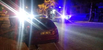 Isparta'da otomobil ile ehliyetsiz gencin motosikleti çarptı: 3 yaralı