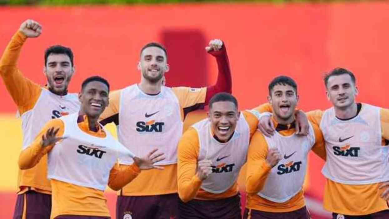GALATASARAY, DERBİ SONRASI KUPA TÖRENİ YAPACAK MI? #9917 Galatasaray'ın derbi için kupa planı ne? #127942