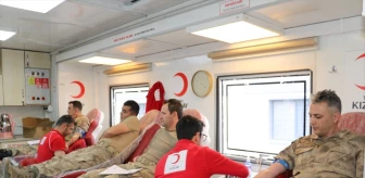 Hakkari İl Jandarma Komutanlığı Kızılay'a Kan Bağışında Bulundu