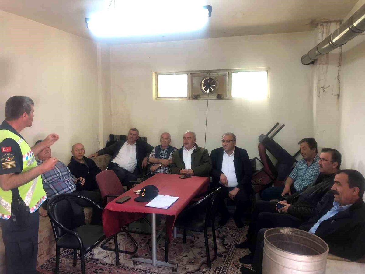 Bolu-Mudurnu Otobüs Şoförlerine Trafik Semineri Verildi