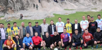 İhsaniye'de düzenlenen Frigya 1. Geleneksel Futbol Turnuvası sona erdi