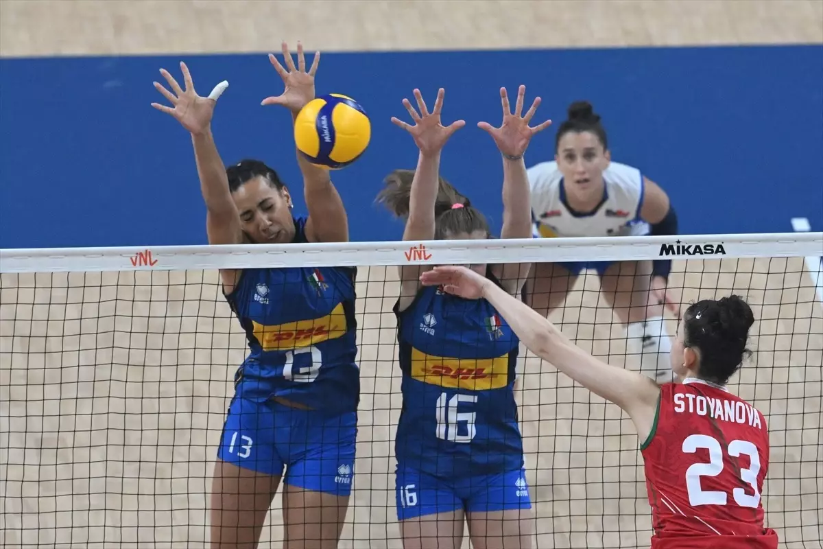 İtalya, Bulgaristan'ı 3-0 Yendi