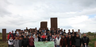 Maziden Atiye Ahlat Programı Kapsamında Öğrenciler Ahlat'ı Geziyor