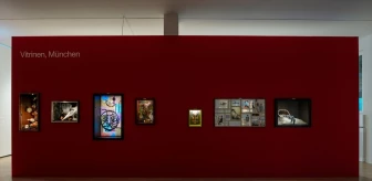 Orhan Pamuk'un 'Şeylerin Tesellisi' sergisi Münih'te açıldı