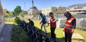 Şırnak'ta Engelli Çocuklara Tekerlekli Sandalye Hediye Edildi