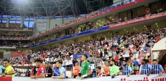 Antalyaspor, Adana Demirspor'u 1-0 mağlup etti