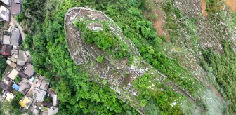 Çin'deki antik kent kalıntısı ayak izini andırıyor