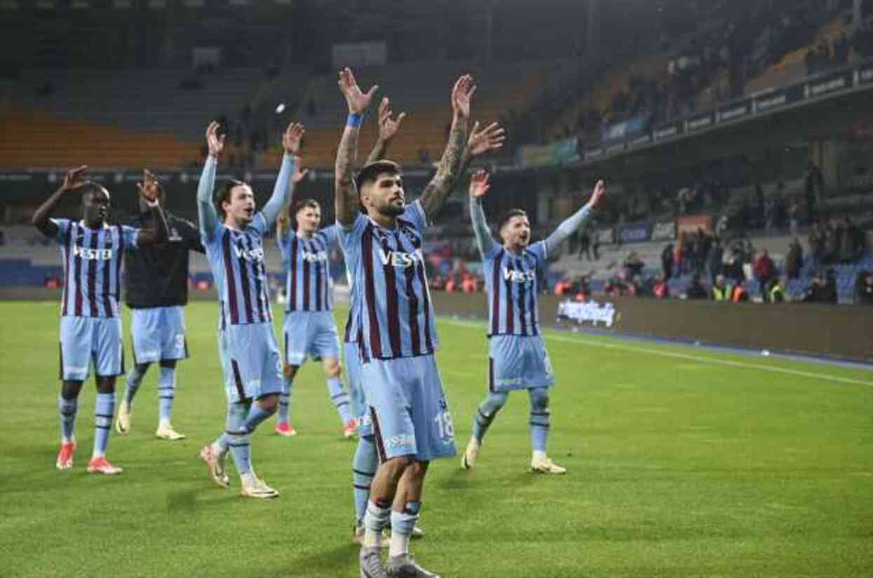Başakşehir- Trabzonspor maçı kaç kaç bitti? Trendyol Süper Lig'de Trabzonspor kaçıncı oldu? Başakşehir- Trabzonspor maçı kaç kaç bitti? Trendyol Süper Lig'de Trabzonspor kaçıncı oldu?