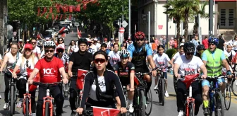 Manisa'da Gençlik Haftası ve 19 Mayıs etkinlikleri kapsamında bisiklet turu düzenlendi