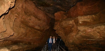 Trabzon Büyükşehir Belediye Başkanı Çal Mağarası'nı ziyaret etti