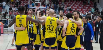Fenerbahçe Beko, Aliağa Petkimspor'u mağlup ederek yarı finale yükseldi