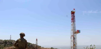 Bakan Bayraktar, petrol üretim alanında incelemelerde bulundu