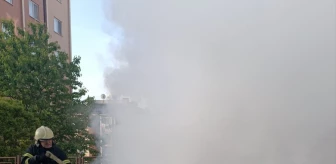 Bolu'da park halindeki hafif ticari araçta çıkan yangın söndürüldü