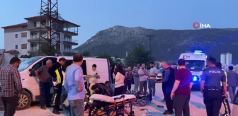 Burdur'da kamyonetle çarpışan motosikletteki 2 çocuk ağır yaralandı