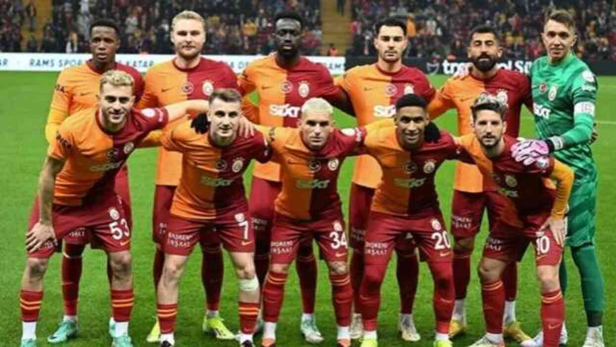 DEV DERBİDE KAVGA! Fenerbahçe - Galatasaray maçı kavgayı kim çıkardı, KİM KAVGA ETTİ? Olay ne, ne oldu? DEV DERBİDE KAVGA! Fenerbahçe - Galatasaray maçı kavgayı kim çıkardı, KİM KAVGA ETTİ? Olay ne, ne oldu?
