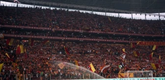 Galatasaray Fenerbahçe seyirci sayısı kaç? Galatasaray Fenerbahçe tribünlerinde kaç kişi var, kaç bilet satıldı?