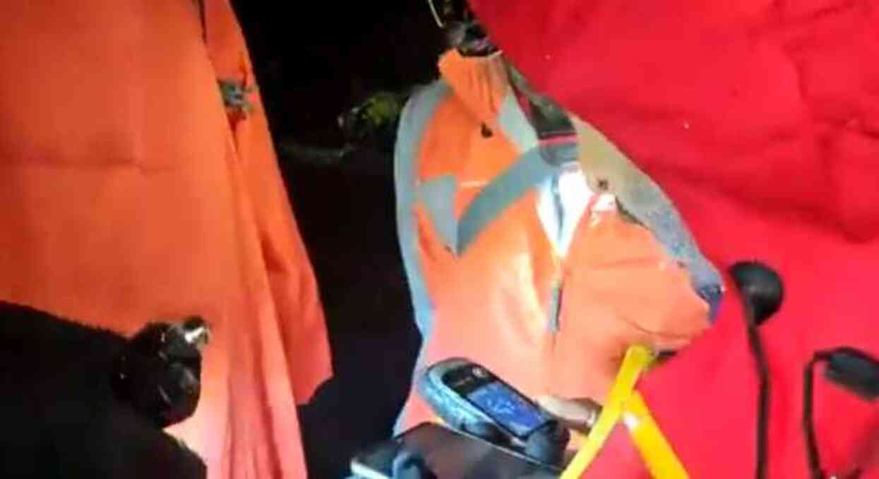 İran Cumhurbaşkanı Reisi'yi taşıyan helikopterdeki 2 kişiyle birkaç kez telefon irtibatı sağlandı