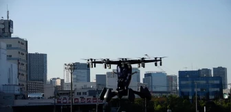 Tokyo'da Uçan Araba Gösterisi