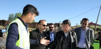 AK Parti Van Milletvekili Kayhan Türkmenoğlu, Eski Van Şehri'nde restorasyon çalışmalarını inceledi