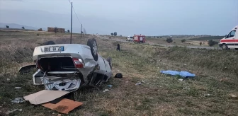Antalya'da Otomobil Şarampole Devrildi: 2 Ölü, 3 Yaralı