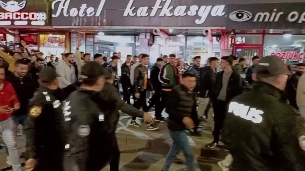 Fenerbahçe, Galatasaray'ı 10 Kişiyle Yendi