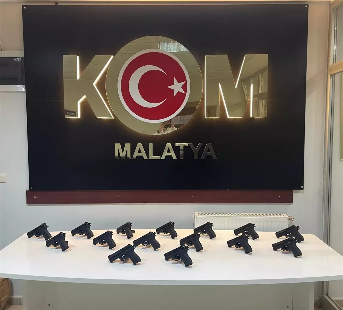 Malatya'da silah kaçakçılığı operasyonunda 2 şüpheli tutuklandı