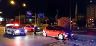 Çorum'da trafik kazasında 3 kişi yaralandı