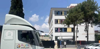 Adana'da İlkokul Önünde Verilen Sürücü Kurslarına Tepki