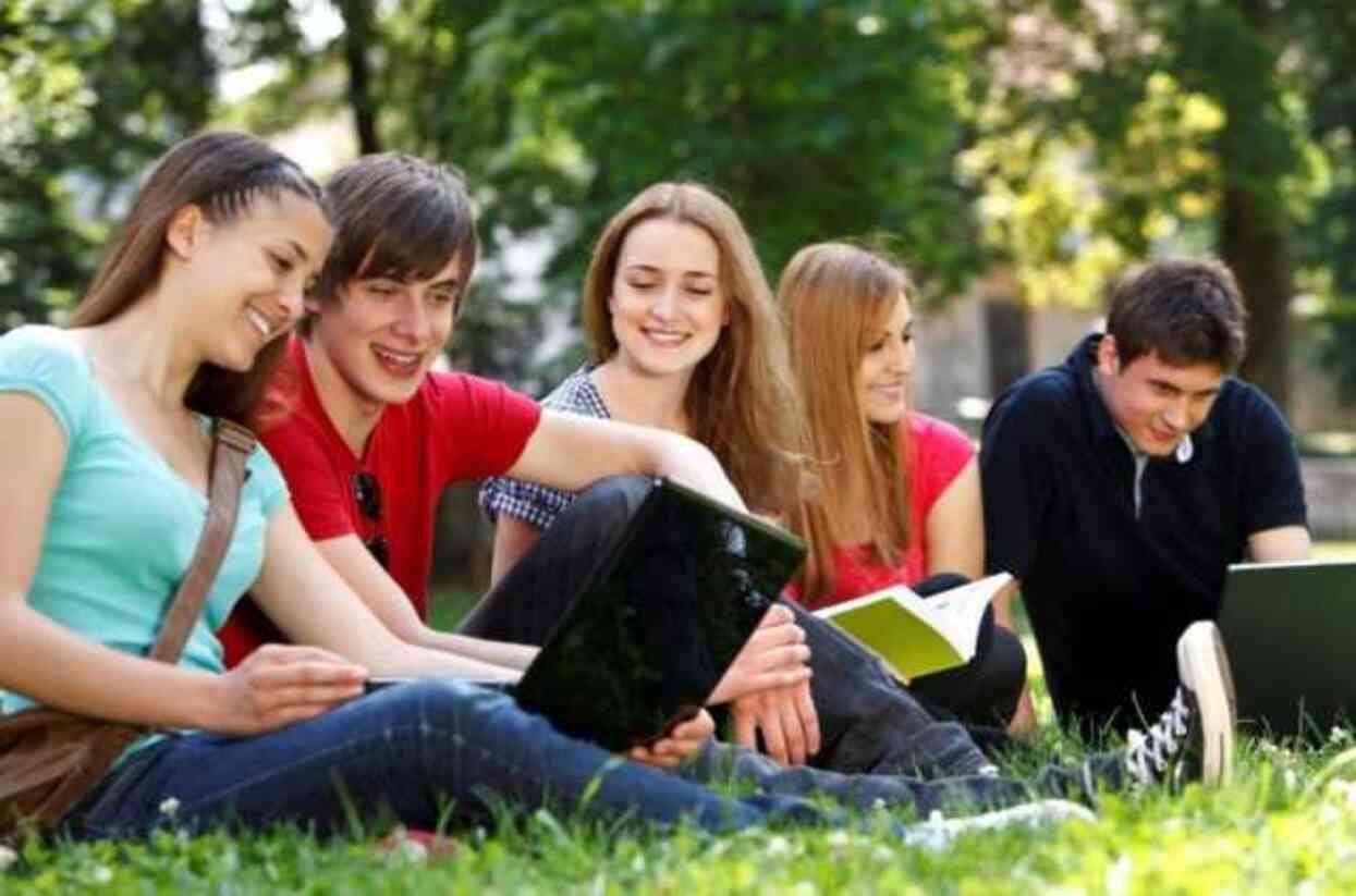 Yurt dışında üniversite okumak için ne yapmak gerekir? Yurt dışında üniversite okumak için ne yapmak gerekir?